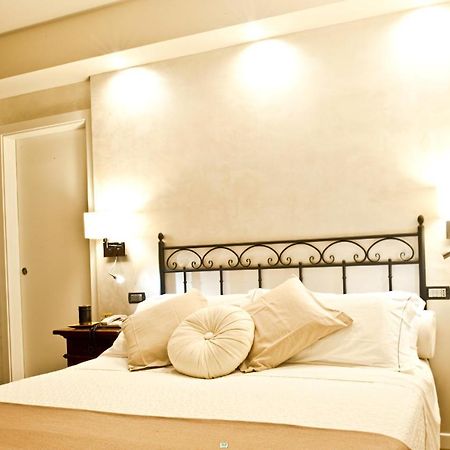 Hotel Ferro Di Cavallo Pavullo nel Frignano Exteriör bild