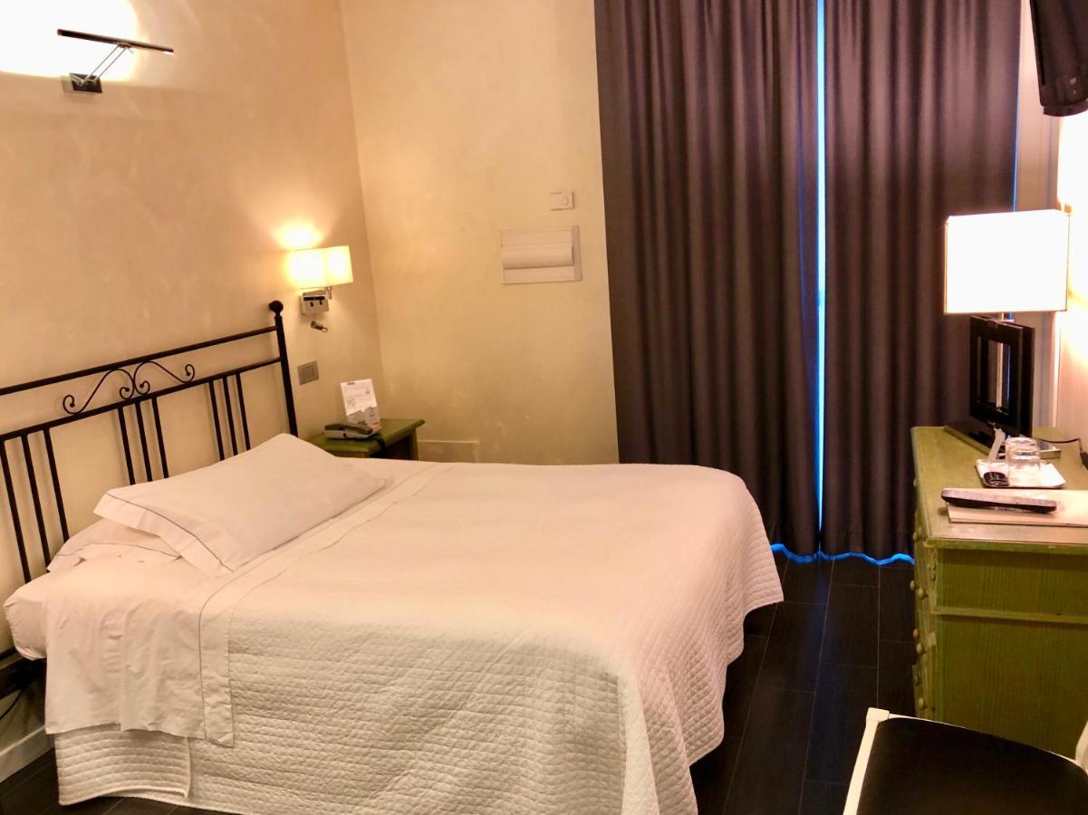 Hotel Ferro Di Cavallo Pavullo nel Frignano Exteriör bild