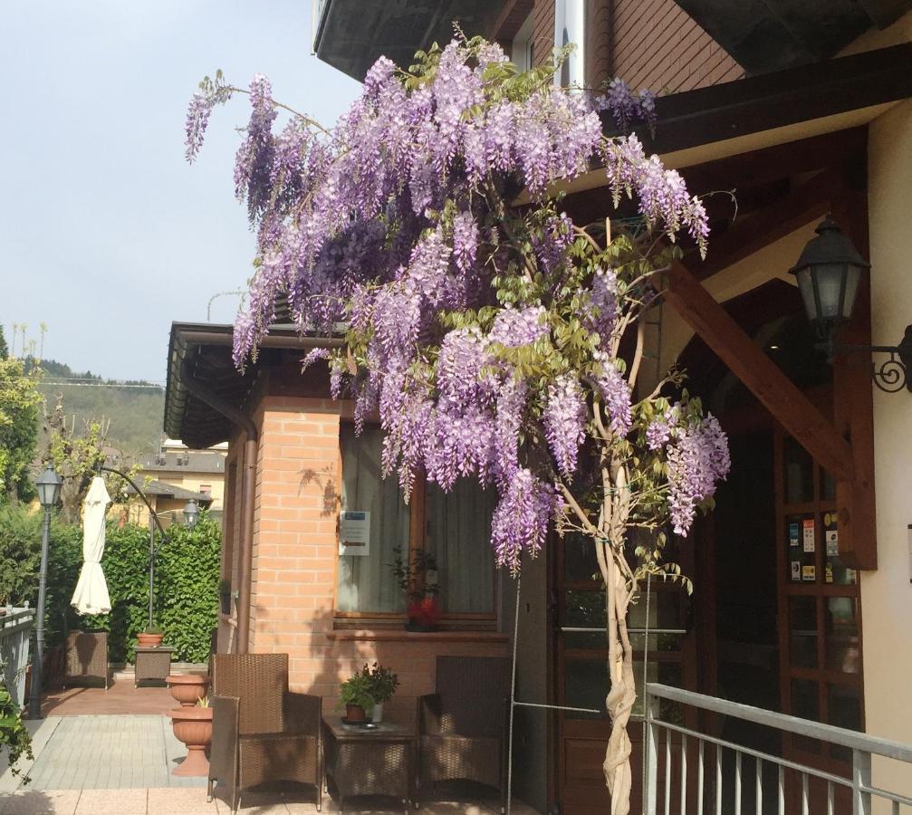 Hotel Ferro Di Cavallo Pavullo nel Frignano Exteriör bild
